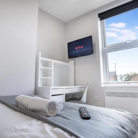 Modern In The Heart Of 2 Apartment *